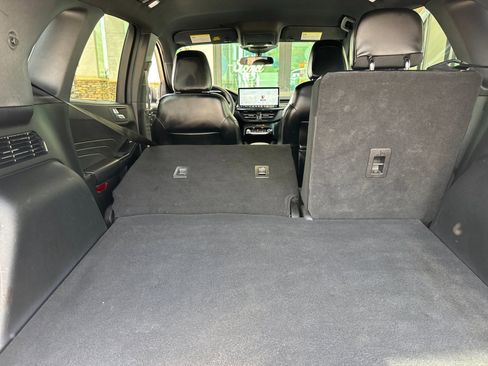 Used 2023 Ford Escape ST-Line w/ Tech Pack #1 AWD/4WD image 17