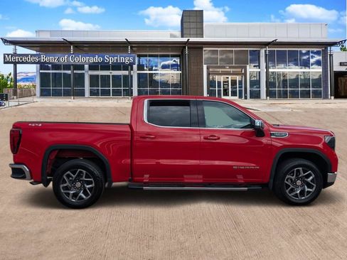Used 2024 GMC Sierra 1500 SLE AWD/4WD image 4