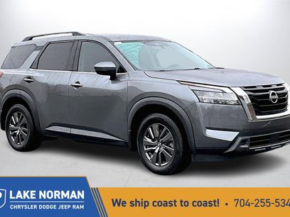 Used 2022 Nissan Pathfinder SV