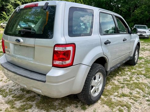 Used 2008 Ford Escape XLS FWD image 2