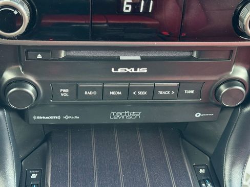 Used 2023 Lexus GX 460 Premium w/ Accessory Package AWD/4WD image 19