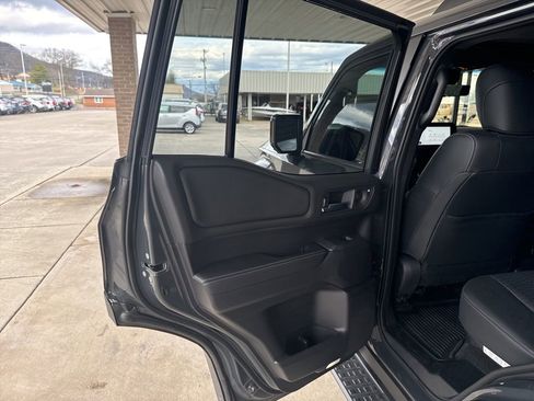 Used 2025 Toyota Land Cruiser image 19