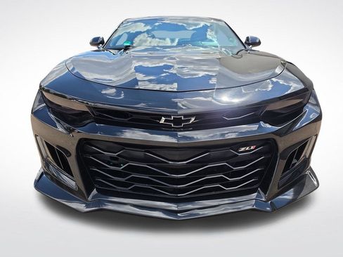 Used 2017 Chevrolet Camaro ZL1 RWD image 8