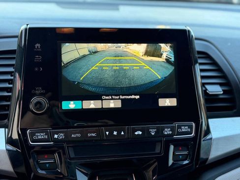 Used 2018 Honda Odyssey EX image 13