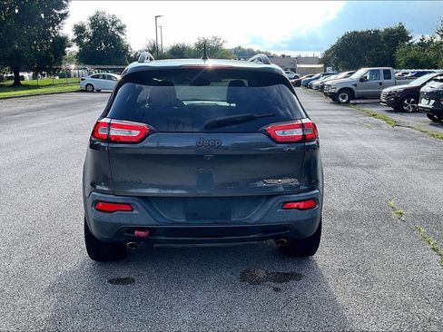 Used 2016 Jeep Cherokee Trailhawk w/ Comfort/Convenience Group AWD/4WD image 7