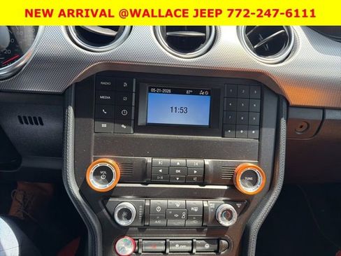 Used 2022 Ford Mustang GT RWD image 11