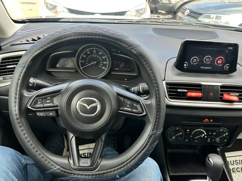 Used 2017 MAZDA MAZDA3 Sport FWD image 12