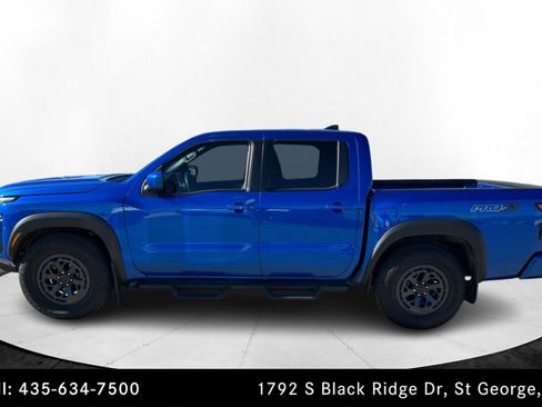 Used 2025 Nissan Frontier PRO-X image 2