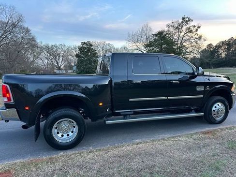 Used 2017 RAM 3500 Laramie Longhorn image 4