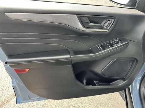 Used 2024 Ford Escape Active w/ Tech Pack #1 AWD/4WD image 9
