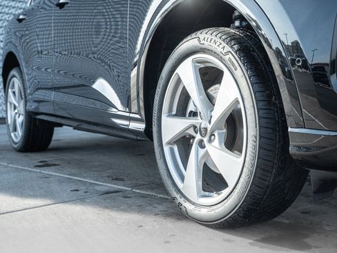 New 2025 Audi Q5 Premium Plus image 32