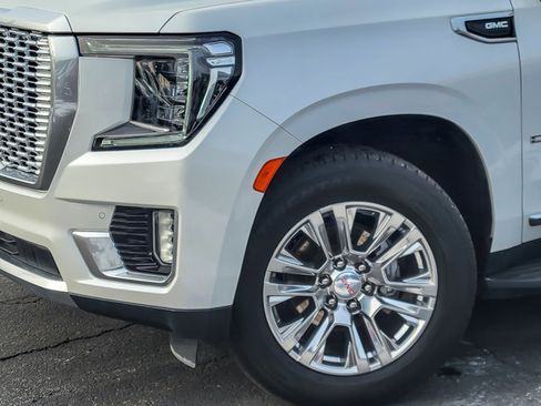 Used 2021 GMC Yukon Denali image 3