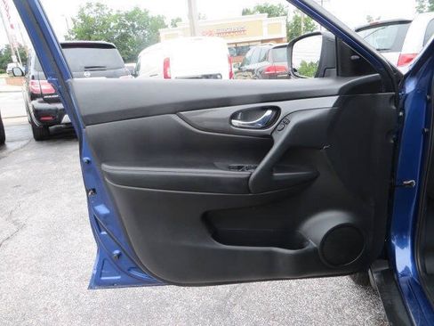 Used 2020 Nissan Rogue SV AWD/4WD image 6