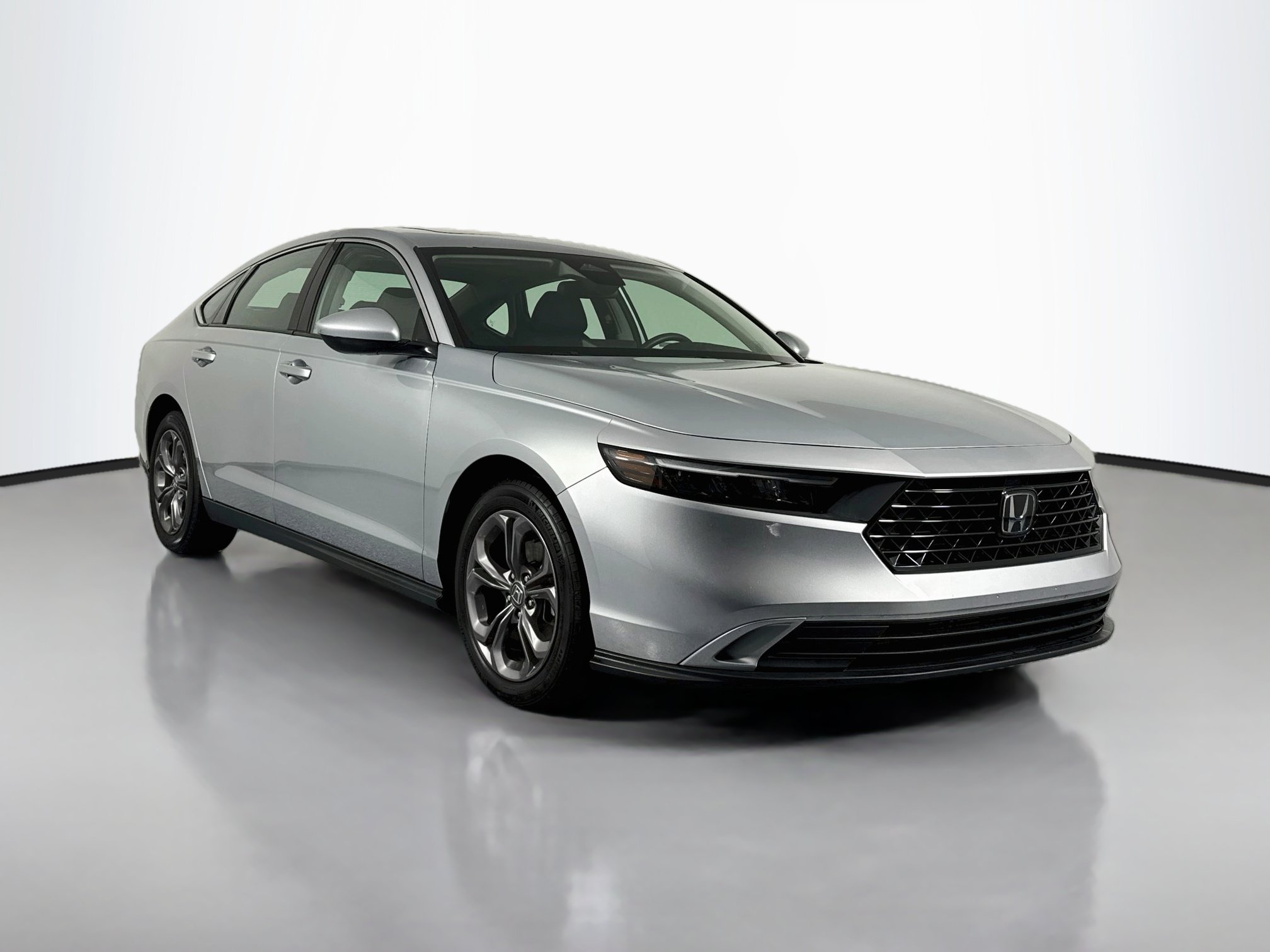 Certified 2024 Honda Accord EX image 3