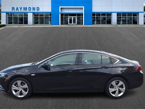 Used 2019 Buick Regal Preferred w/ Sights and Sounds Package image 6