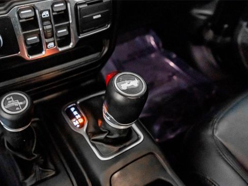 Used 2021 Jeep Wrangler Unlimited Sahara AWD/4WD image 37