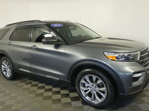 Used 2022 Ford Explorer XLT w/ Equipment Group 202A AWD/4WD image 1