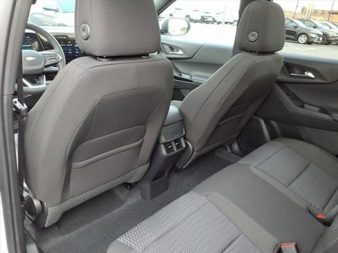 New 2026 Chevrolet Equinox LT image 7