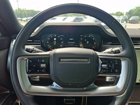 Used 2025 Land Rover Range Rover SE AWD/4WD image 37