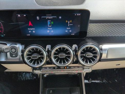 Certified 2025 Mercedes-Benz GLB 250 4MATIC image 15