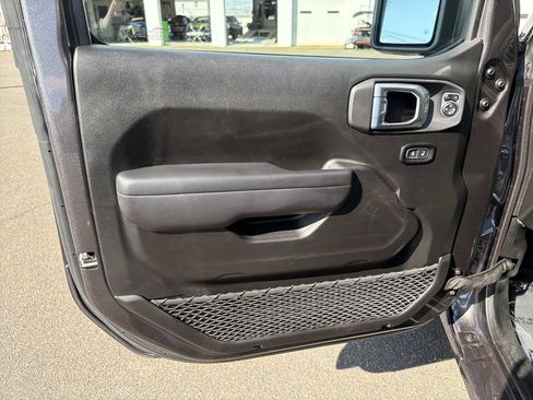 Used 2024 Jeep Wrangler Unlimited w/ Convenience Group AWD/4WD image 11