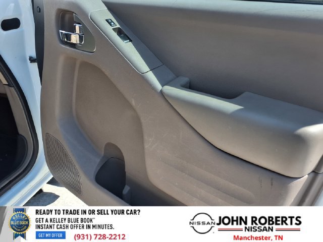 Used 2015 Nissan Frontier SV AWD/4WD image 17