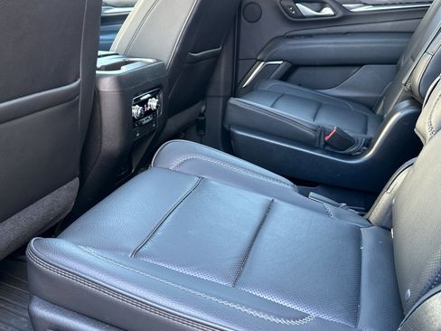 Used 2021 GMC Yukon Denali image 14