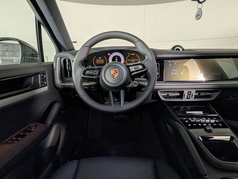 New 2026 Porsche Cayenne image 21