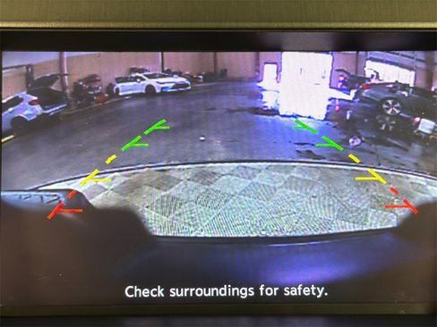 Used 2014 Nissan Armada Platinum image 32