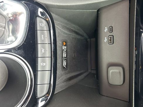 Used 2025 Buick Encore GX Avenir w/ Avenir Technology Package AWD/4WD image 21
