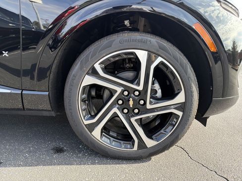 New 2026 Chevrolet Equinox EV LT image 14