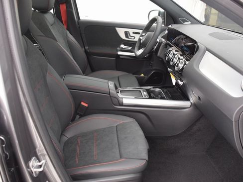 New 2026 Mercedes-Benz GLA 35 AMG 4MATIC image 15