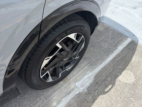 Used 2024 Kia Sportage SX image 11