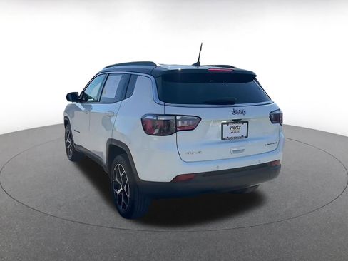 Used 2025 Jeep Compass Limited AWD/4WD image 11