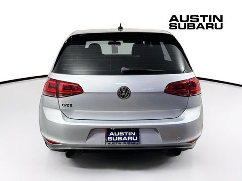 Used 2016 Volkswagen Golf 4-Door FWD image 6