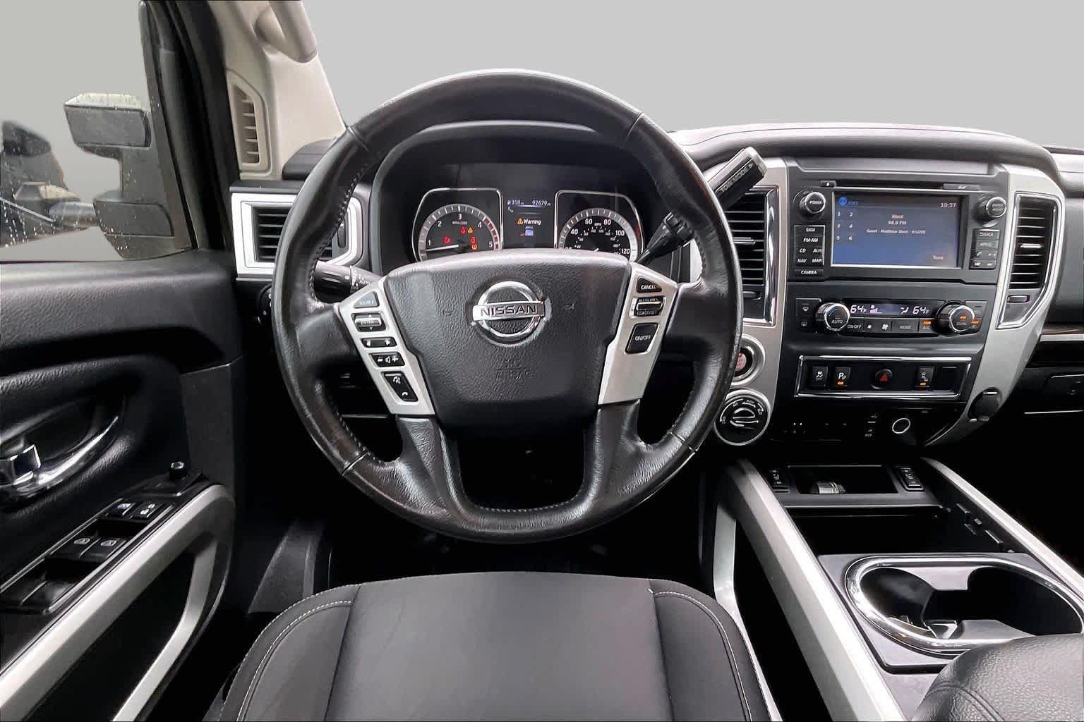 Used 2018 Nissan Titan SV w/ SV Convenience Package AWD/4WD image 6