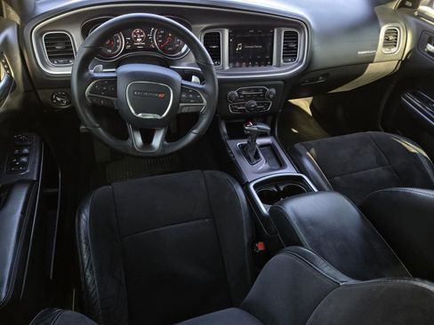 Used 2019 Dodge Charger Scat Pack w/ Dynamics Package image 17