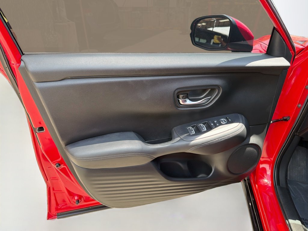 Certified 2024 Honda HR-V EX-L image 19