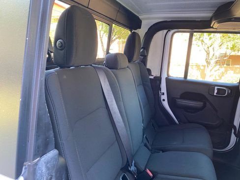 Used 2021 Jeep Gladiator Sport AWD/4WD image 34