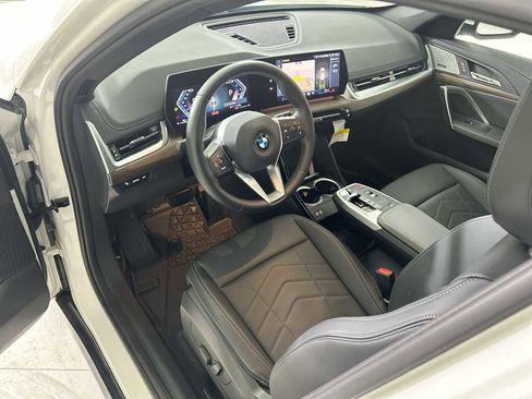 Used 2025 BMW X1 xDrive28i w/ Convenience Package image 11