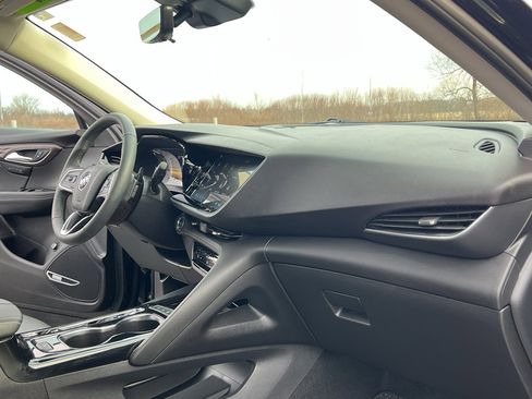 Used 2023 Buick Envision Avenir image 29