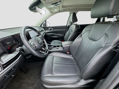 Used 2025 Kia Sorento S w/ Panoramic Sunroof Package FWD image 13