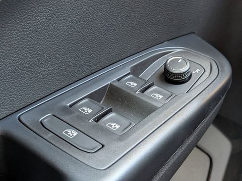 New 2026 Volkswagen Taos S FWD image 25