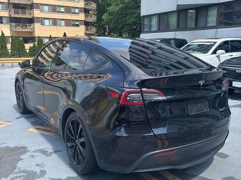 Used 2023 Tesla Model Y Performance AWD/4WD image 4