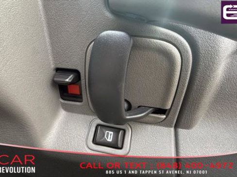 Used 2017 Chevrolet Express 2500 image 22
