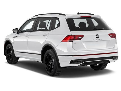 Used 2023 Volkswagen Tiguan SE R-Line FWD image 2
