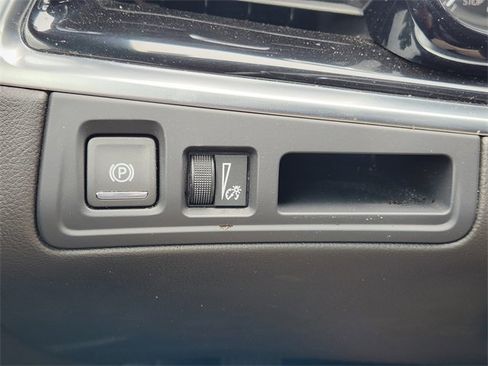 Used 2024 Cadillac XT6 Premium Luxury image 24