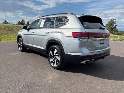 Used 2024 Volkswagen Atlas SE FWD image 7