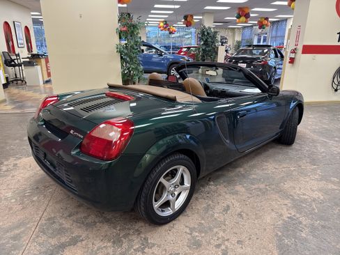 Used 2002 Toyota MR2 image 30