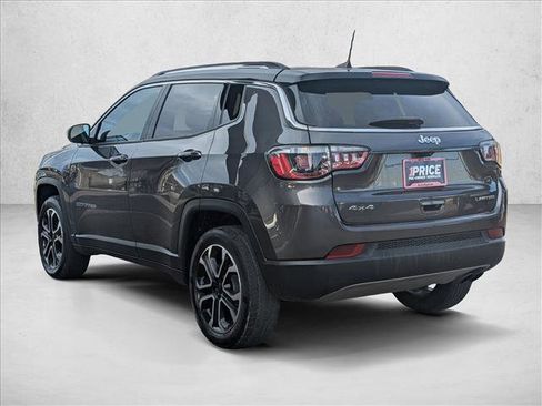 Used 2022 Jeep Compass Limited image 7